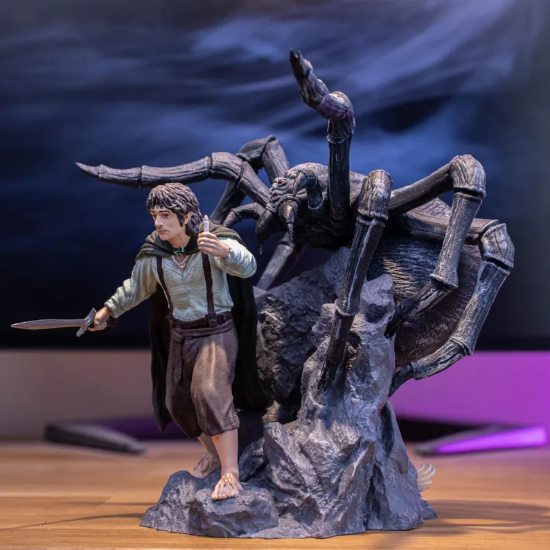فیگور فرودو و شلوب (Frodo & Shelob) از فیلم The Lord of the Rings - تصویر 1